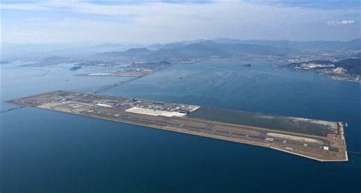 北九州空港、16日に開港20年　物流拠点へ来夏に滑走路延伸　旅客数は回復途上、路線拡充が鍵