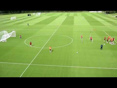 Michael Carrick - Finishing Under Pressure Football Practice