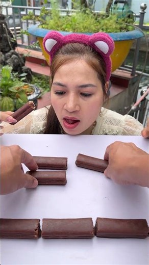 CUTE 😝😜 How to make the INFINITE CHOCOLATE LOOP properly 😅🍫 #funny