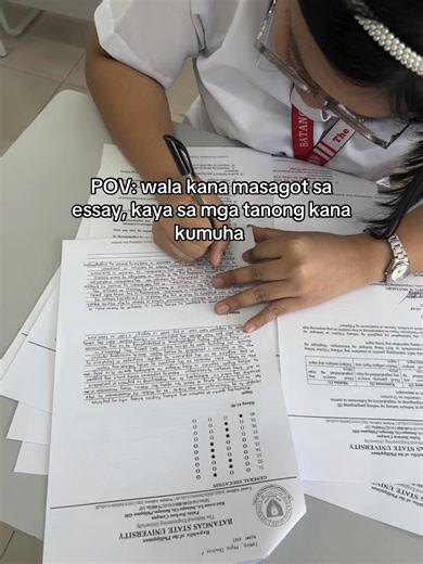 Walang Masagat sa Essay? Kumuha Ng Tanong!