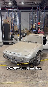 VW SP2 1975 personalizado de época é outra raridade que estava na Concessionária VW fechada há mais de 20 anos intocada de Estrela no RS que foi resgatado! 8150 km rodados mas teve sua cor trocada zero, rodas esportivas e detalhes como emblemas. | Anderson Dick
