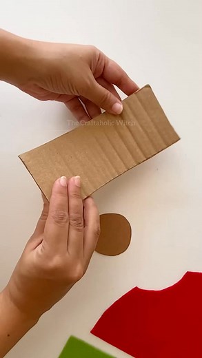 DIY Christmas Gnome #decor #christmasdecor #diycrafts #christmascrafts #christmasdiy #christmasgifts | The Creative Nest