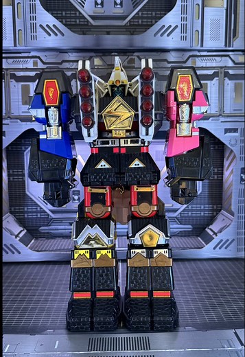 Shogun Megafalconzord Showcase – Mighty Morphin Power Rangers