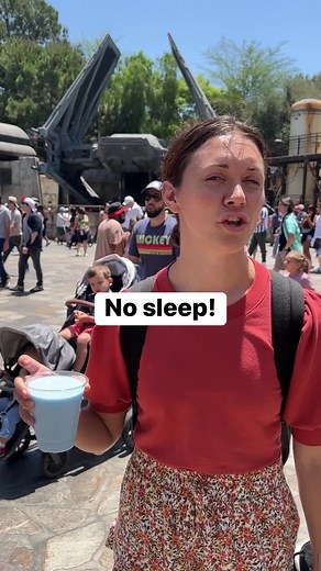 You can see my energy level changing as the day goes on. 😅 #disneyland | Alyson Stoner