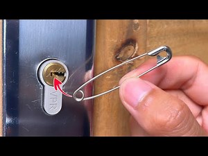 Emergency Door Unlock Without a Key! Everyone Must Know This Safety Pin Trick