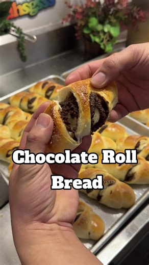Delicious Chocolate Roll Bread Recipe