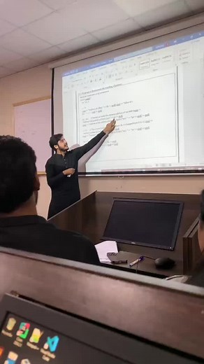 Understanding Pointers in Data Structures for CS Students