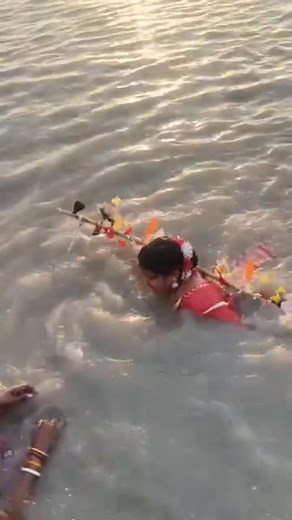 722K views · 10K reactions | জয় বাবা তারকেশ্বর  #trendingvideo #viralvideo #foryou #tarokesworvideo #babavolenath #hoghlightreels #audio #video #motivation #friendes #followers #view #viewers #snan #voktimoti #fastival #mela #joldhalanovideo | Payel Maity | Facebook