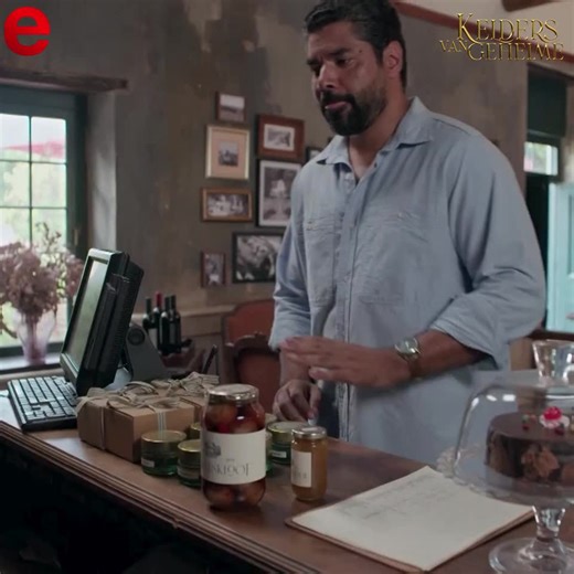 Shireen is tired of all the lies, and tells Warren that she is done! 😲 #KeldersVanGeheime weekdays at 7PM