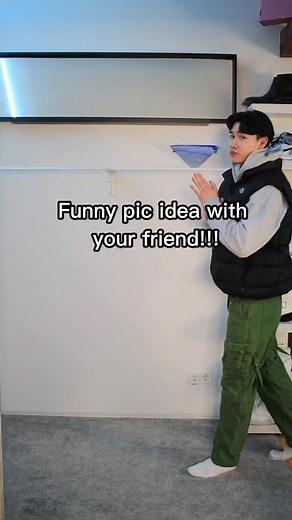 Funny Poses with Friends: Photo Ideas and Friendship Day Pics