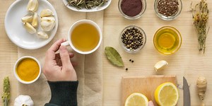5 infusiones que sí ayudan a bajar el colesterol: cuáles son y cómo prepararlas