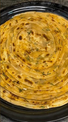 Easy Garlic Chilli Paratha Recipe | #youtubeshorts #ytshorts #food #cooking