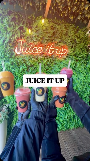 𝐀 𝐇 𝐄𝐀𝐓𝐙®️ on Instagram: "JUICE IT UP @juiceitupuk CHICKEN GOURMET - 9/10 Flakey, buttery croissant hugging juicy chicken with all the healthy fillings. Gourmet comfort 🥐 BEEF GOURMET - 9/10 Buttery croissant meets tender beef. A gourmet match made in heaven 🥐 AVOCADO DATES PROTEIN SHAKE - 9/10 Creamy, nutty and naturally sweet. Fuel that tastes like a treat 🥑 GRAPE JUICE - 9/10 Bold, sweet and refreshing. Pure grape goodness 🍇 MANGO STRAWBERRY SMOOTHIE - 8/10 Tropical mango meets swee