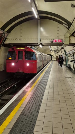 Bakerloo Line 1972 Stock arrives at Marylebone