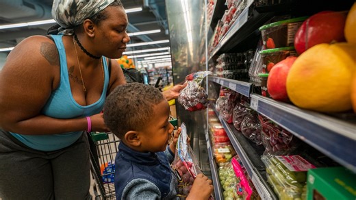 Three Mariano's grocers to close in Illinois. Here are details on when, where