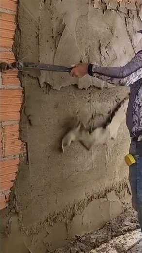 the work process of leveling cement on the wall #construction #work #plastering #popular #shorts