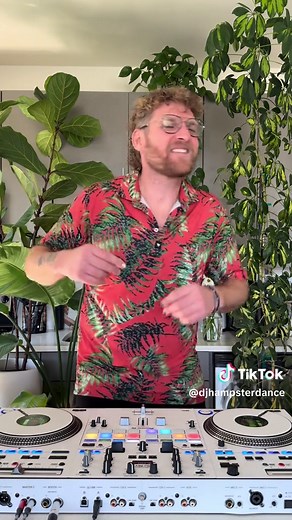 Epic Mashup: LMFAO and Flo Rida Hits