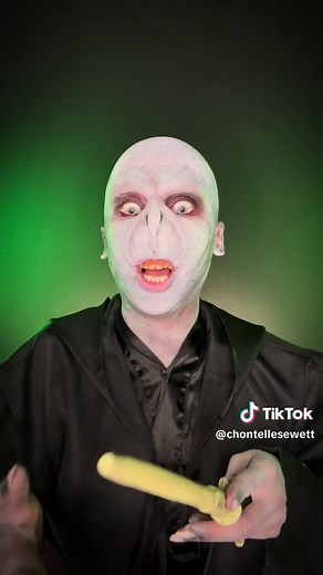 Avada Kedavra: Voldemort Makeup Tutorial