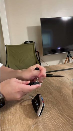 EASY BMW Key Fob Battery Replacement