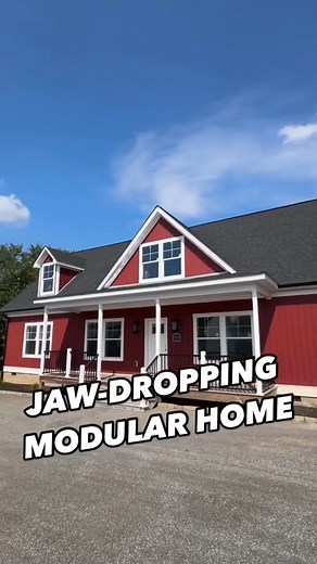 🥰This modular home is the “Castleberry Cape” by Nationwide Homes! This prefab house model is located at Silverpoint Homes! WATCH THE FULL TOUR ON THE CHANNEL FOR ALL THE INFO AND PRICING, link in bio! #modularhome #modularhouse #housetour #prefabhouse #prefabhomes #manufacturedhomes #newhome #realestate | mobilehomesby.georgia