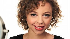 How to Apply False Eyelashes