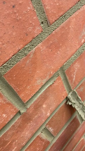 Jointing up bricks 🧱 #bricktok #bricklaying #bricklayingasmr #satisfying #asmr #bluecollar #brick #construction #work #building #fup #foryou #foryoupage #labour #worklife #bricklayercode #bricklayerlife #4yp #bricky