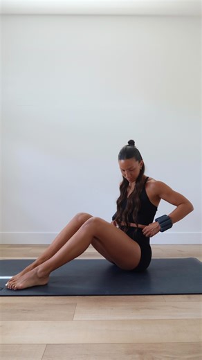 new dumbbell only winter arc training program is LIVE —your first week is free using the link in my bio 🔥 wearing @oneractive & drinking @promix —code NAIREE to save and support! #workout #workouts #workoutinspo #armworkouts #armworkoutsforwomen #dumbbell #dumbbellworkouts | Nairee Kiana Fitness