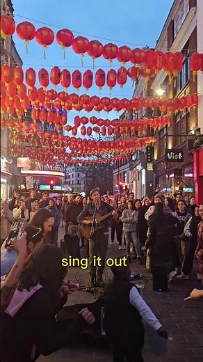Crazy Street Crowd sings Stand By Me 😂 #standbyme #beneking #streetperformer