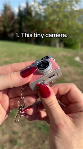 Number 1 is my favourite😮‍💨#minicam #5thingsthatareworthyourmoney #keychain #photography