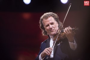 André Rieu lansează DVD-ul "Love in Maastricht" și albumul "Romantic Moments II"