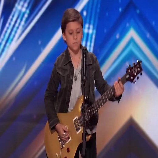 Simon’s GOLDEN BUZZER! full video in the comment👇👇 | Epic Talent World