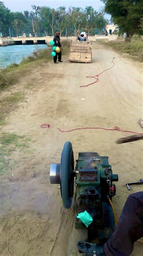 How too engine start😱😱 Tyre and man accident experiment