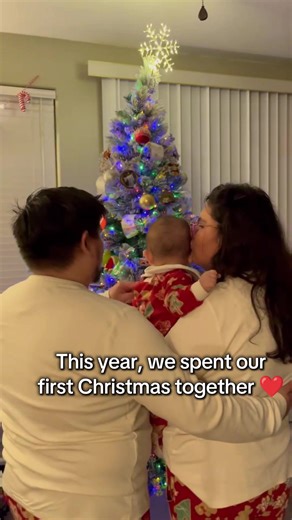 #firstchristmas #babysfirstchristmas #christmas2025 #babyjourney #baby