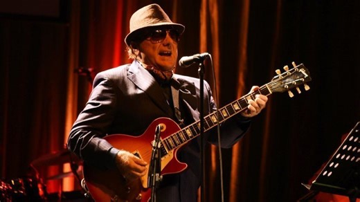 Van Morrison defied everything except excellence during a magisterial Chicago Theatre set