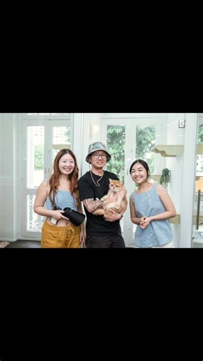 We had the pleasure of hosting the adorable Mochi at our newly opened cat hotel! Baby boy settled into his usual cat bowl hideout instantly & starting serving looks 😸✨ See you again little one ♥️ #sgcats #sgtiktok #catboarding #cathotel #sgcatlovers