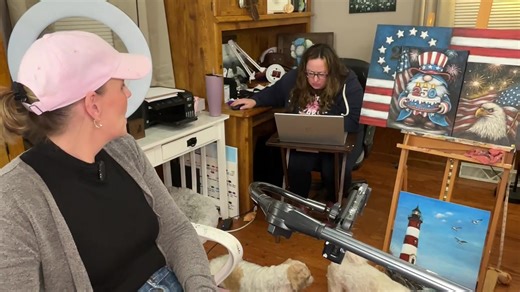 I’m excited to paint with you tonight and show you three easy strokes to paint flowers! Painting florals is so much fun and so loose and forgiving. I hope you enjoy the process! CaseyKHQ.com Info@caseykhq.com | Casey K HQ