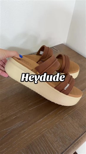 Heydude Austin Slide: Stylish Women's Sandals