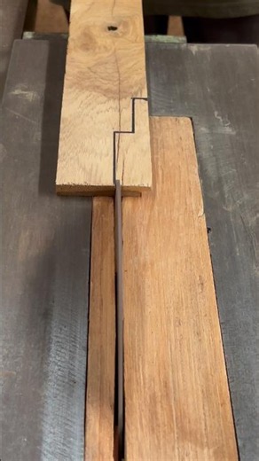 This is how to cut a perfect piece ofwood using a miter saw.#carpentry