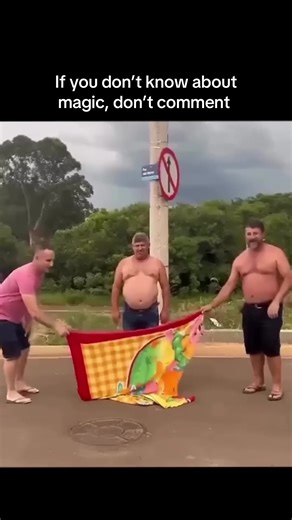 The belly had me rolling 😂 #magictrick #pole #belly