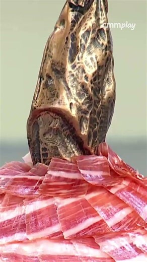 How long has the best ham carver in Spain been cutting ham?