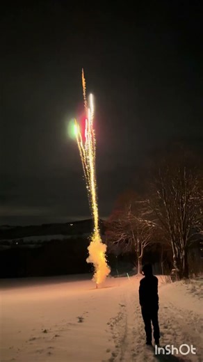 5 Inch Brocade Crown with Blue Pistil Shell Kugelbombe