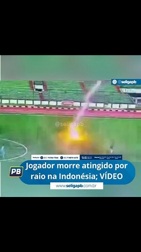 O jogador de futebol Septain Raharja, do Subang, morreu após ser atingido em cheio por um raio durante amistoso contra o Bandung, no sábado (10/2). O público que estava no estádio Siliwangi, em Bandung, no oeste de Java, se impressionou com a cena. “Quando o raio caiu, todos caíram imediatamente. Depois todos correram, mas Raharja não se levantou”, disse uma testemunha para jornalistas da mídia local. Um vídeo mostra o momento exato em que o atleta, de 34 anos, recebeu a carga de eletricidade do