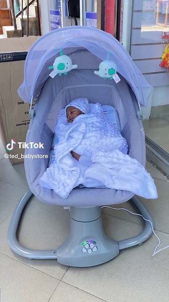 Mastela 3 in 1 Deluxe Multi Functional Swing Bassinet - Features, Music, Safety, and More