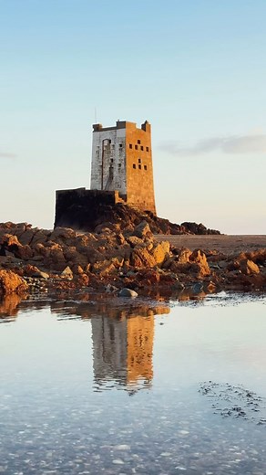 Did you know our island has one of the largest tidal ranges in the world? 😮 Twice a day, the tide drops to reveal an otherworldly seascape usually hidden beneath the waves🌊 Grab your wellies, step off the shore and get ready to be led by an expert guide as you make your way to Seymour Tower, standing strong for over 200 years🏰 #seymourtower #historicplaces #tidalrange #historicholidays #oceanwalks #ocean #beachholidays #beautifuldestinations #destinationstovisit #travel #traveller #exploremor