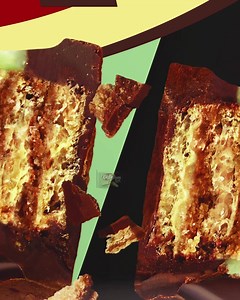 Oddly satisfying or just plain delicious? 🧐 | KitKat