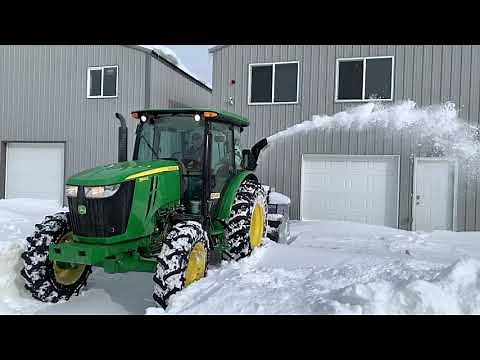 Pronovost Cyclone Inverted Snowblower - slow motion