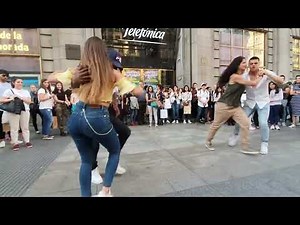 ”¡Imposible No Mirar! El Arte de Bailar de esta Española 🇪🇸Te Dejará Loco” SALSA 2025