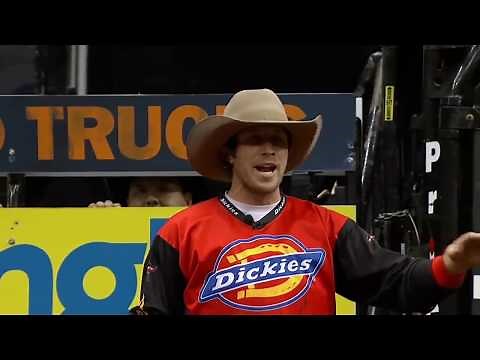 FULL ROUND: 15/15 Bucking Battle in Kansas City | 2012