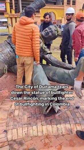 The statue of Colombian matador César Rincón was dismantled in Duitama, Boyacá on Tuesday. As a symbolic act, this space will now strengthen culture and community. Mayor of Duitama José Luis Bohórquez said: “The bullring of Duitama will be a stage for farmers’ markets, art, and culture.” Bullfighting is a cruel and outdated tradition. It’s time for other countries to follow Colombia’s lead and #EndBullfighting. | Animal Save Movement