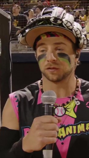 Working on my in game interviews 😂 #baseball #fyp #savannahbananas #bananaball #trending #dingers